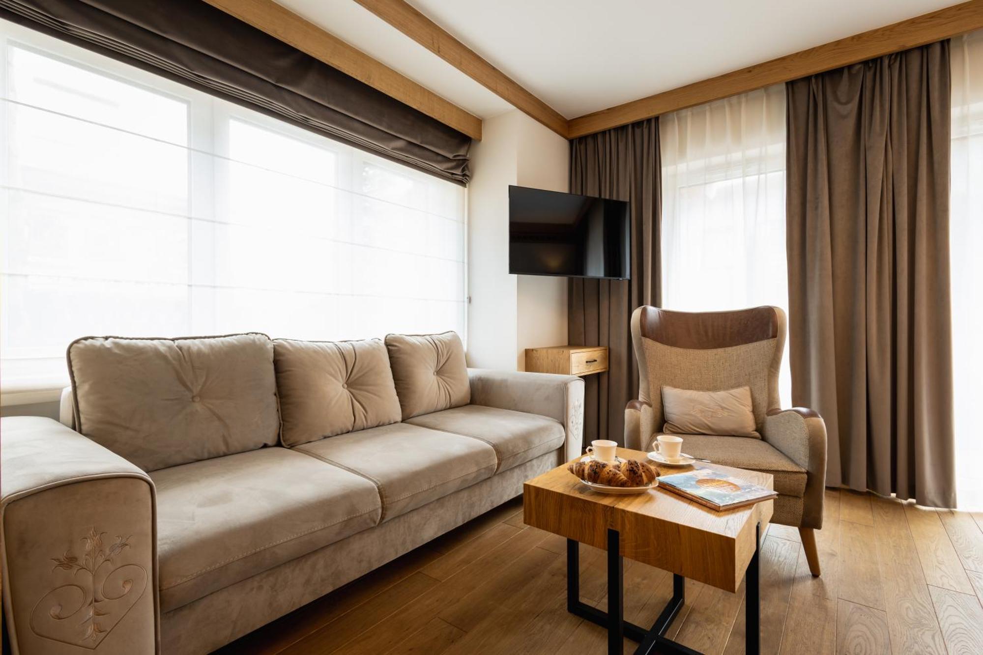 Aparthotel Merynos 자코파네 외부 사진